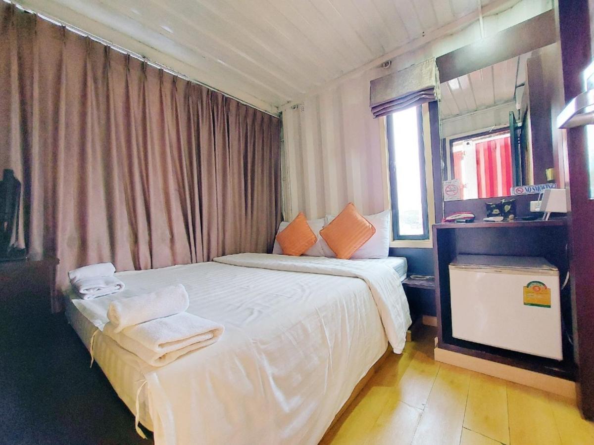 Retro Box Hotel Chumphon Ngoại thất bức ảnh