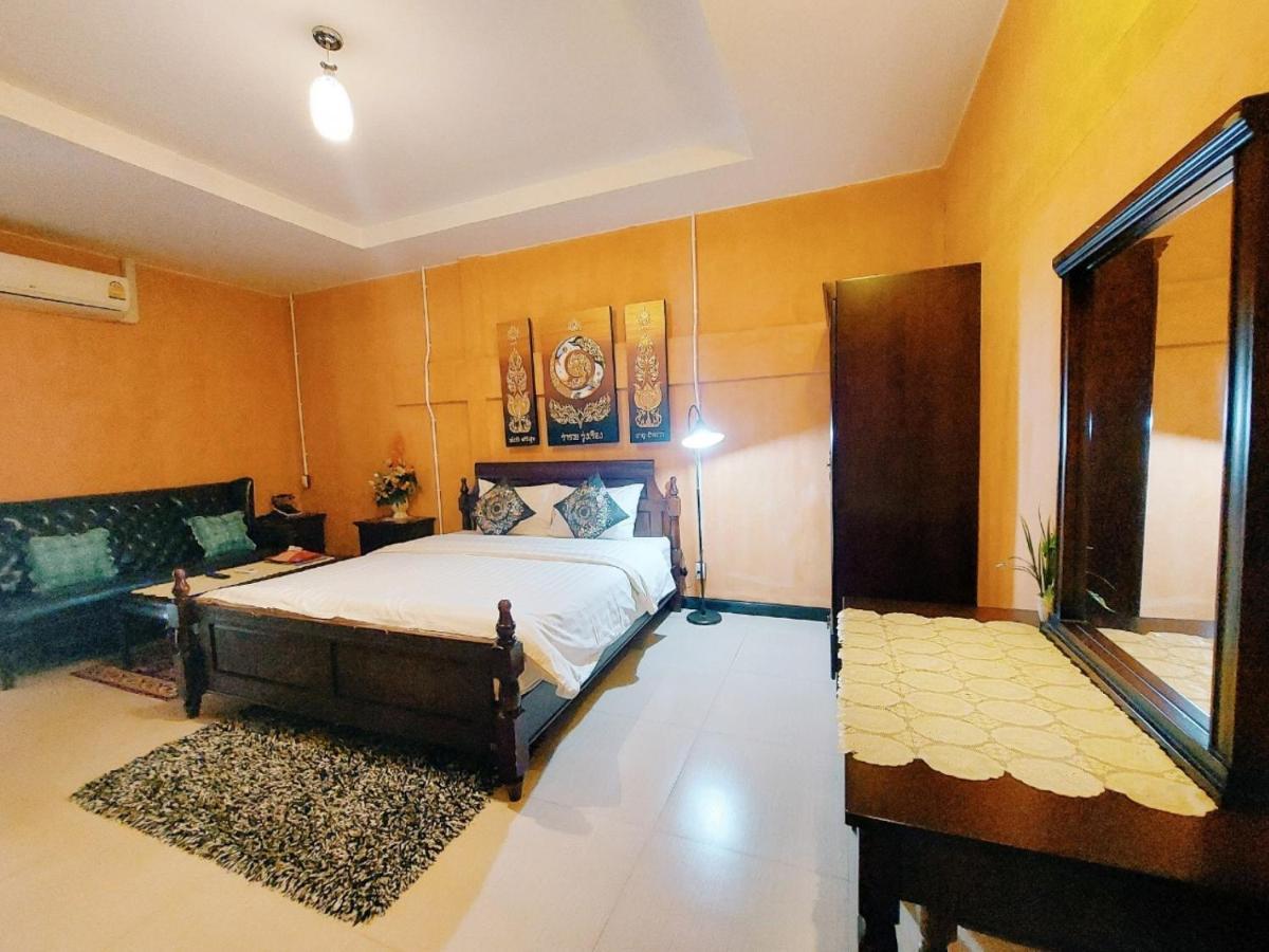 Retro Box Hotel Chumphon Ngoại thất bức ảnh