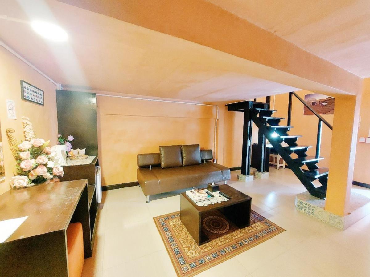 Retro Box Hotel Chumphon Ngoại thất bức ảnh