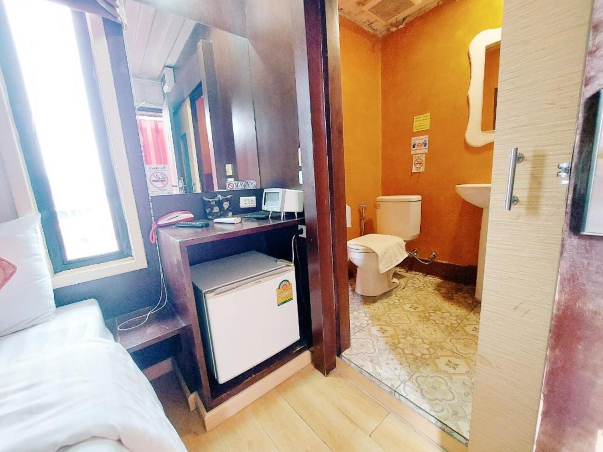 Retro Box Hotel Chumphon Ngoại thất bức ảnh
