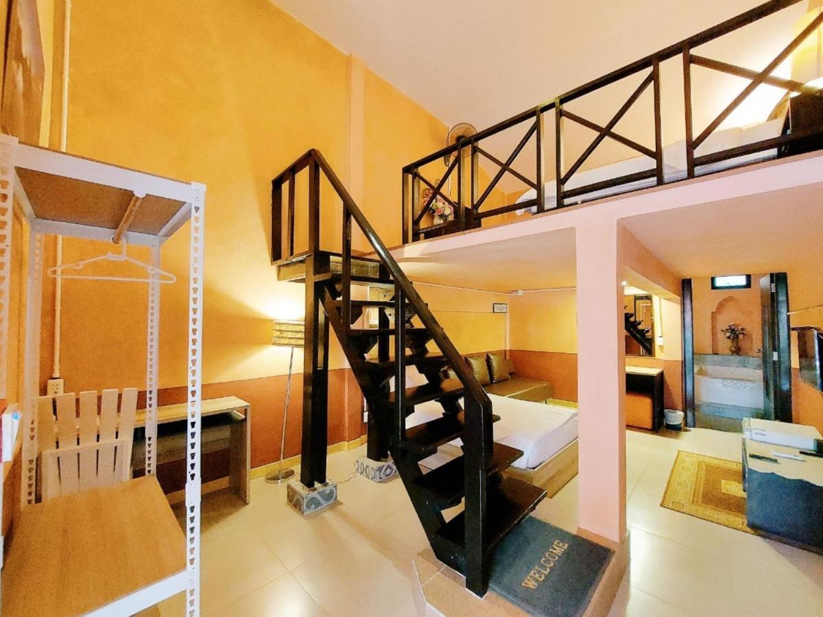 Retro Box Hotel Chumphon Ngoại thất bức ảnh