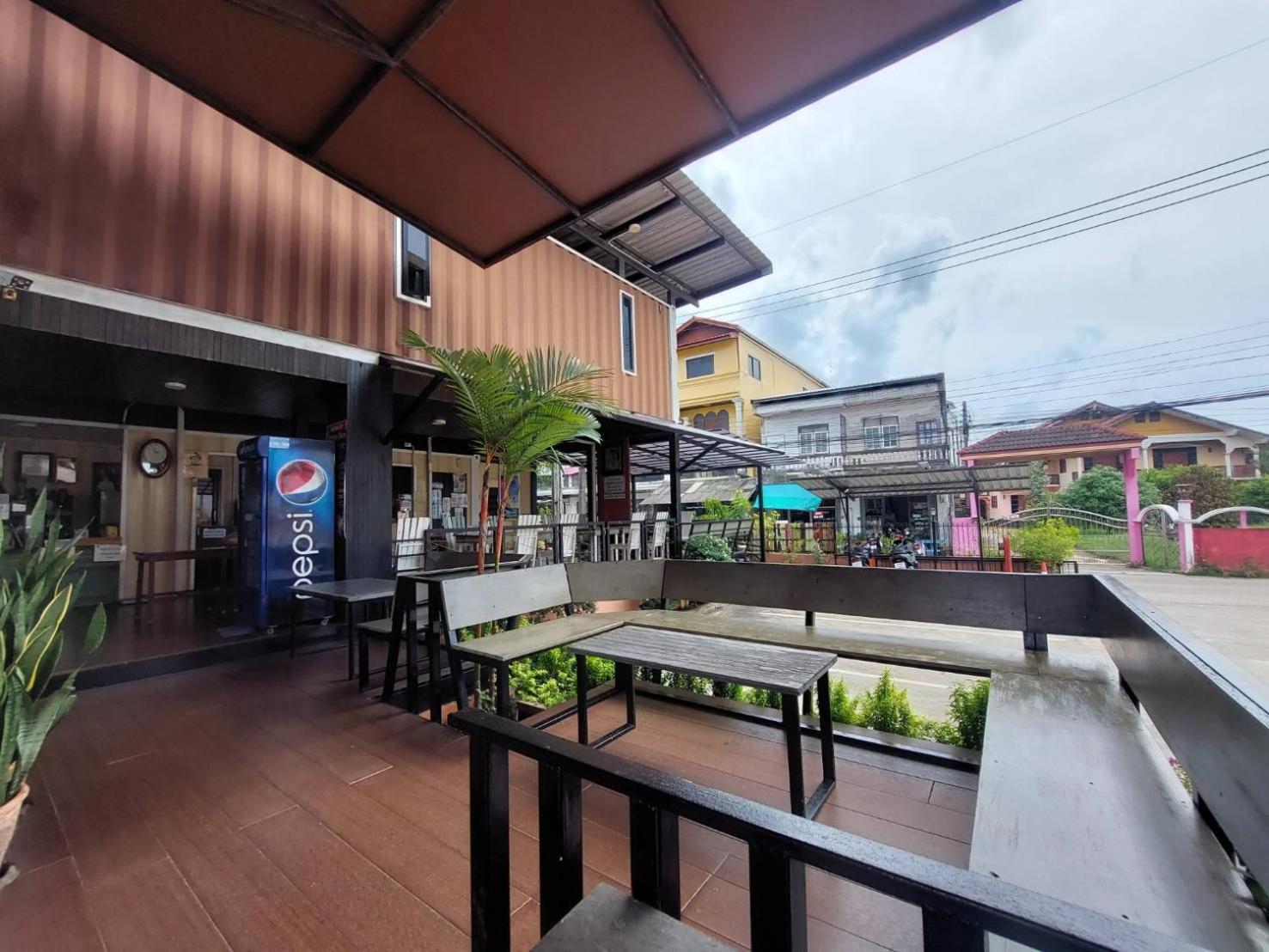 Retro Box Hotel Chumphon Ngoại thất bức ảnh