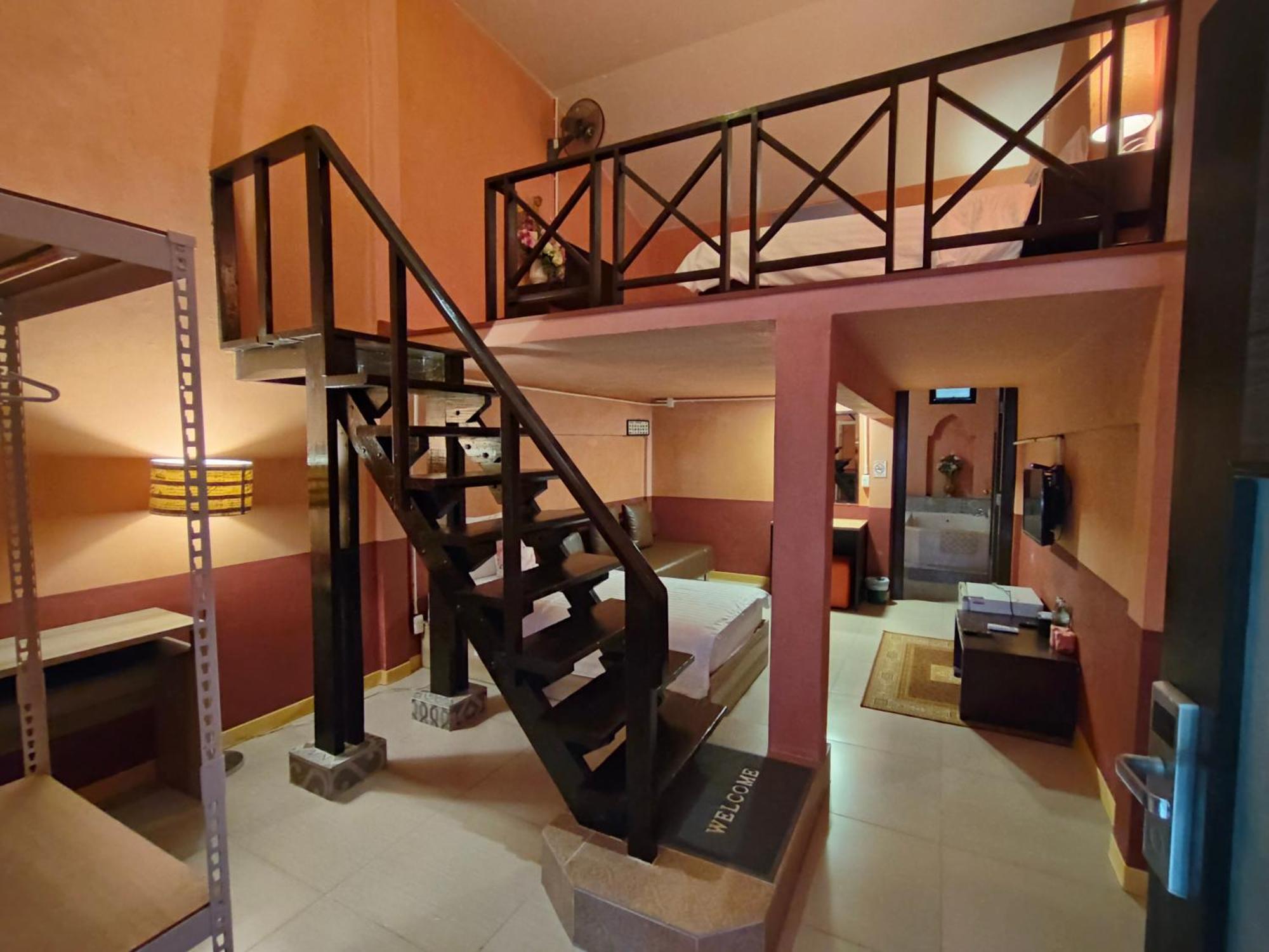 Retro Box Hotel Chumphon Ngoại thất bức ảnh