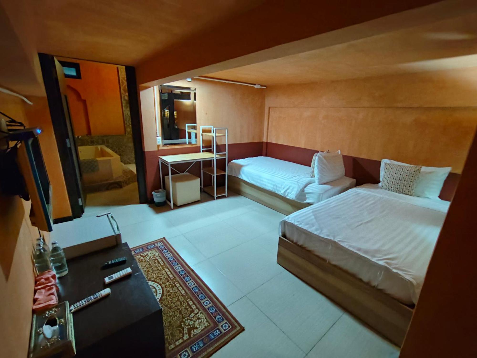 Retro Box Hotel Chumphon Ngoại thất bức ảnh