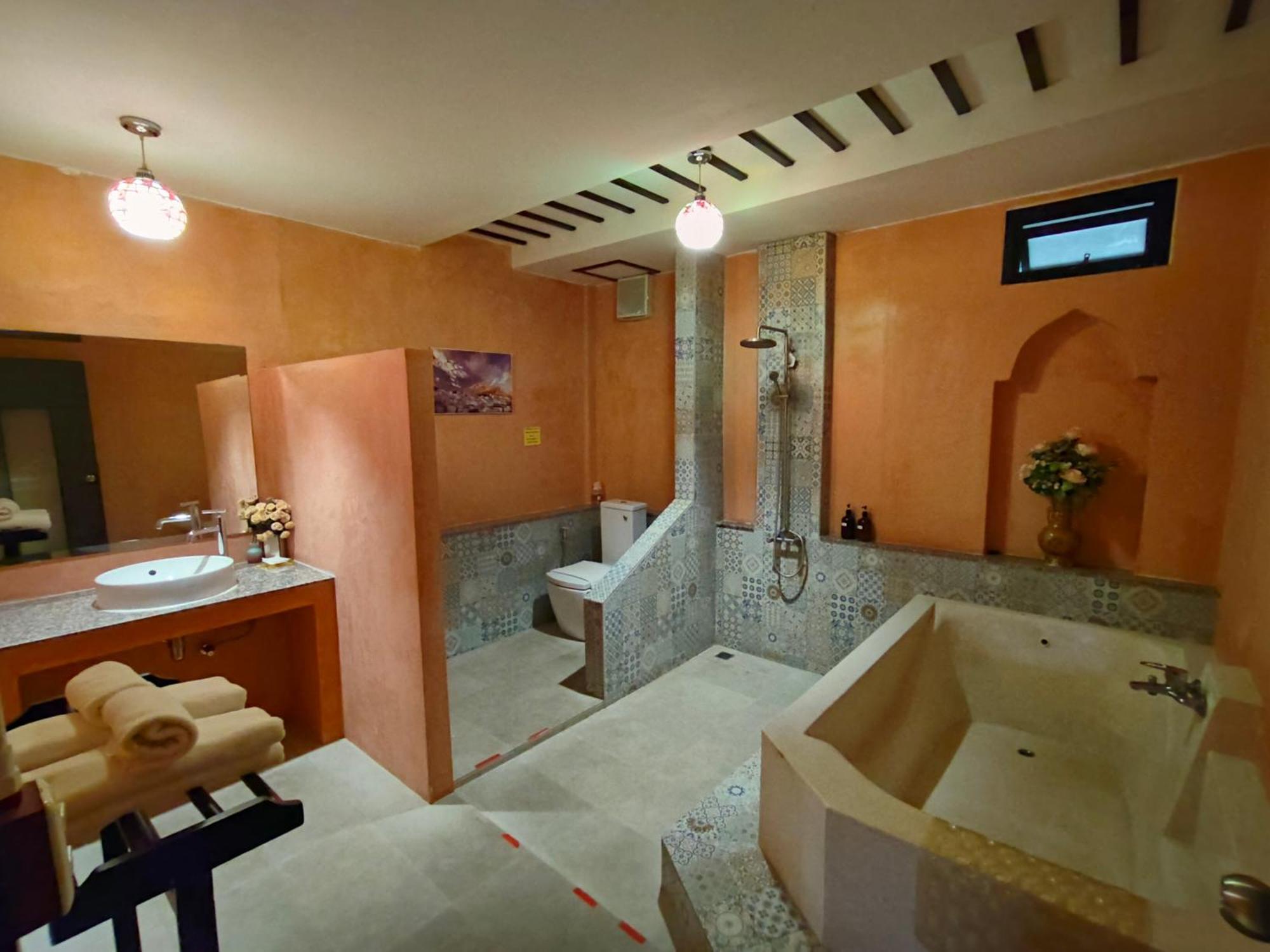 Retro Box Hotel Chumphon Ngoại thất bức ảnh