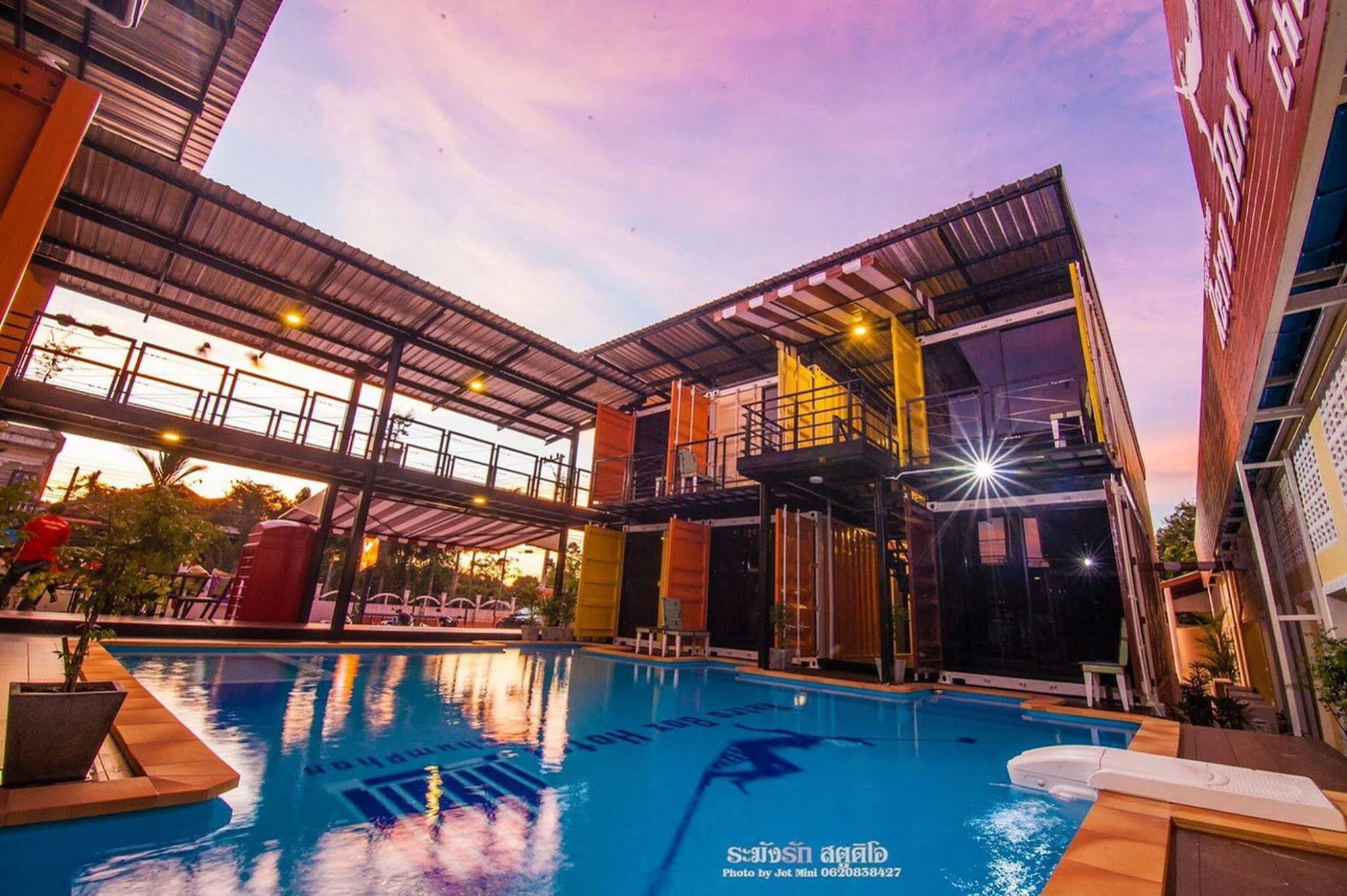 Retro Box Hotel Chumphon Ngoại thất bức ảnh